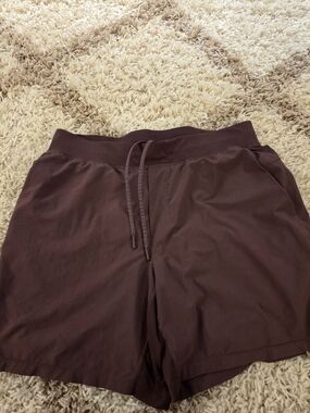 lululemon athletica Men's Athletic Shorts in Brown